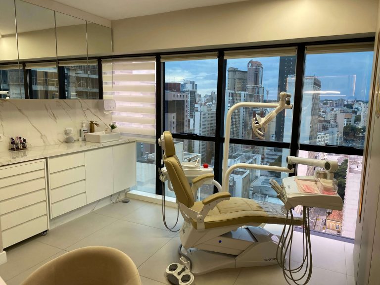 consultorio-odontologico-curitiba-equipamentos-modernos